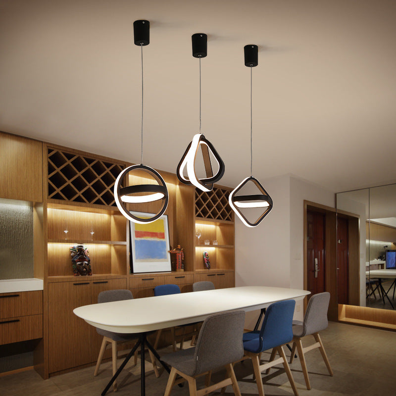 Geometric Iron LED Pendant Light / Black circle / The white light